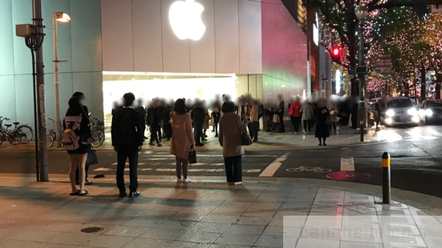 Apple Store の行列の理由が分かった 驚愕の事実と なるほどと思えるその理由 ブログ 買って良かった商品紹介 Apple Store の行列の理由が分かった 驚愕の事実と なるほどと思えるその理由 ブログ 買って良かった商品紹介